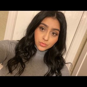 Meet your Posher, Alina